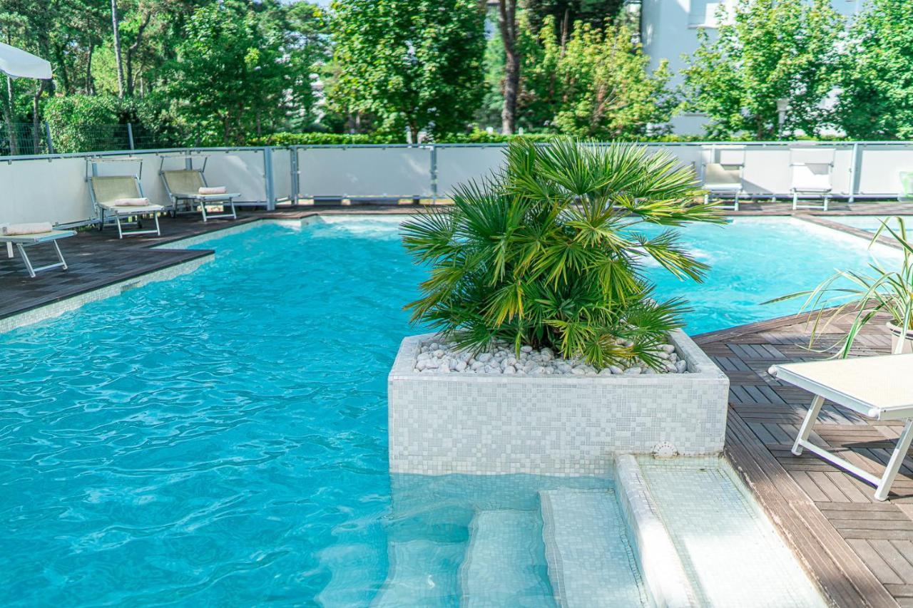 Hotel Rex Lignano Sabbiadoro Zewnętrze zdjęcie