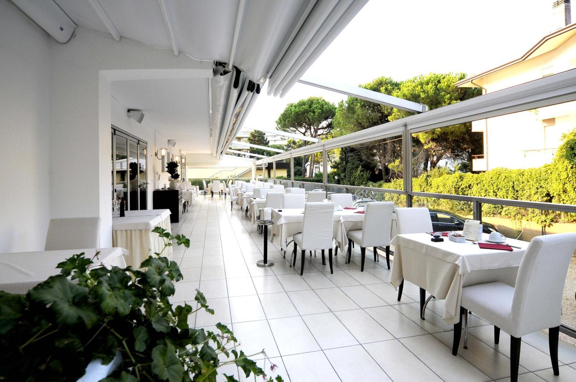 Hotel Rex Lignano Sabbiadoro Zewnętrze zdjęcie
