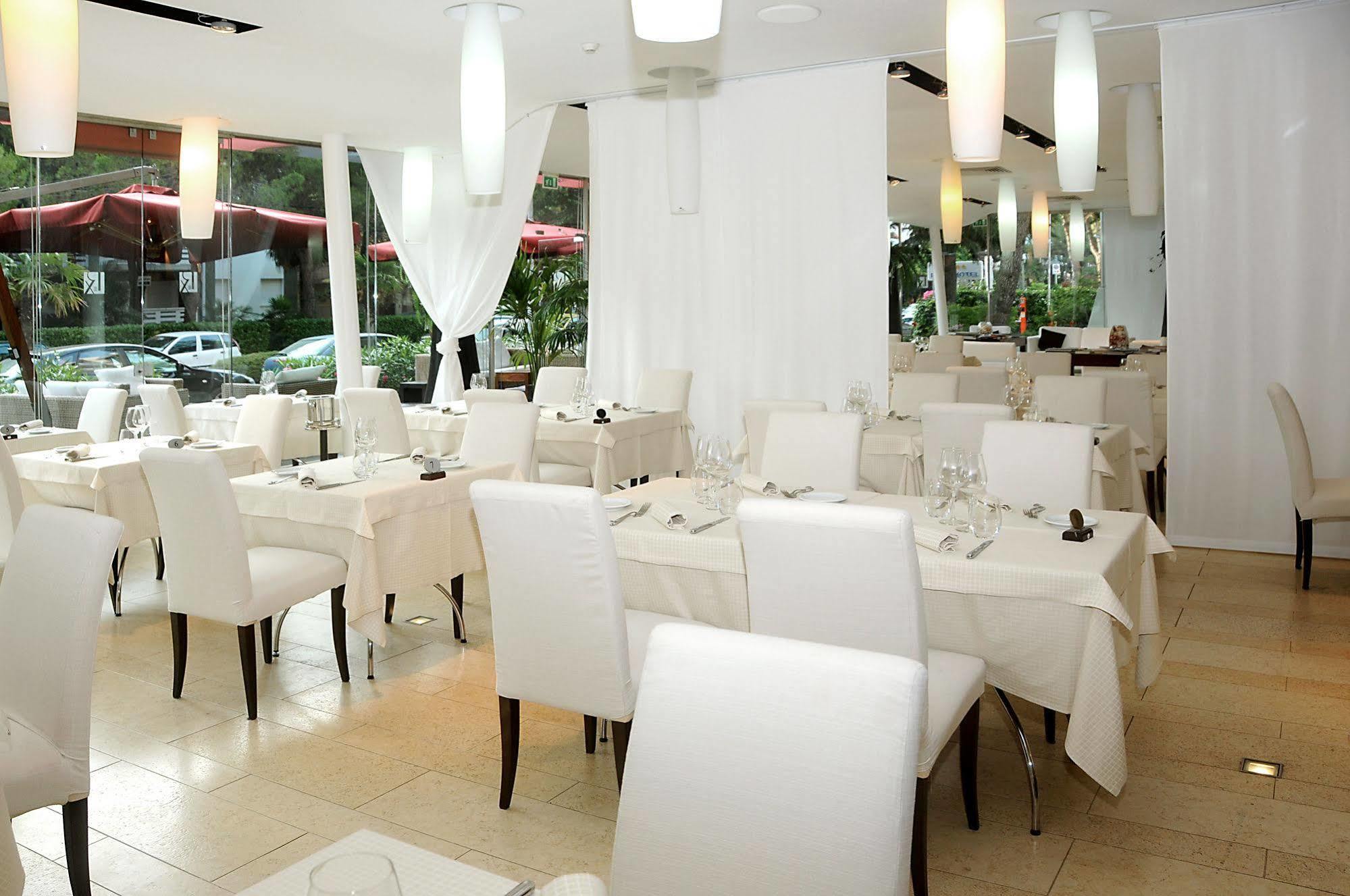 Hotel Rex Lignano Sabbiadoro Zewnętrze zdjęcie